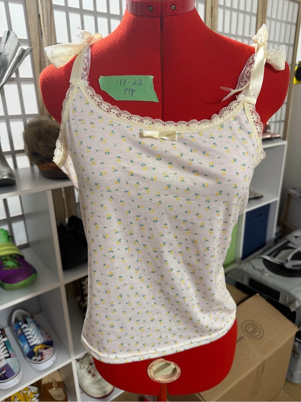 Lace-Trim floral Cami